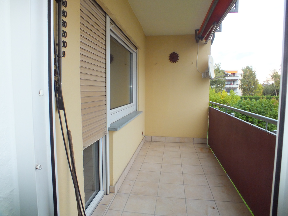 Thumbnail-Frisch renovierte 3 Zimmer Wohnung mit ca. 75m² Wohnfläche mit Balkon und Garage