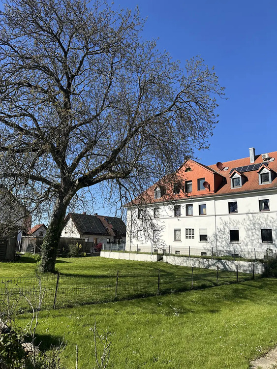Thumbnail-Helle Maisonette mit Dachspitze und Stellplätzen