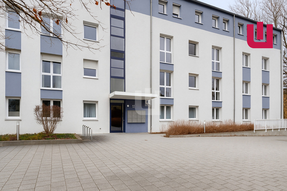 Thumbnail-WINDISCH IMMOBILIEN - Neuwertige 3-Zimmer Wohnung mit EBK und Balkon zentral in Gröbenzell