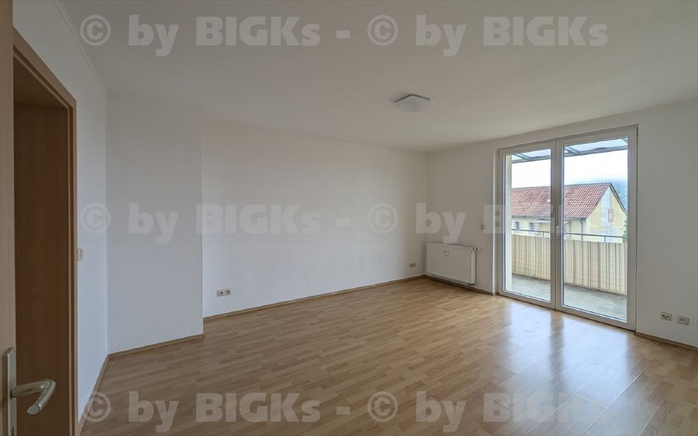 Thumbnail-BIGKs - Suhl-Leninring: FREIE AUSSICHT - 3 Raum Wohnung Suhl,sep.Küche,Dusch-Wannenbad, Balkon (-;)