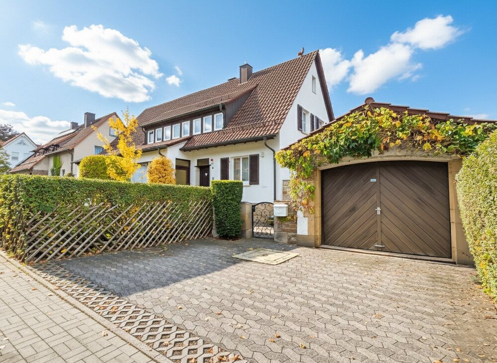 Thumbnail-Hünfeld, Wohnhaus mit ELW