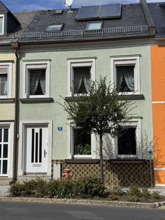 Thumbnail-Provisionsfrei* Charmantes Reihenmittelhaus in Kirchenlamitz - liebevoll gepflegt, sofort bezugsbereit