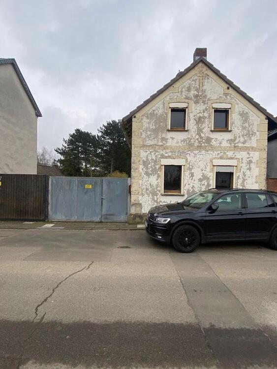 Thumbnail-Provisionsfrei* Renovierungsbedürftiges Haus mit Baugrundstück und ERweiterungspotential ( Gesamtgröße 1209 QM)