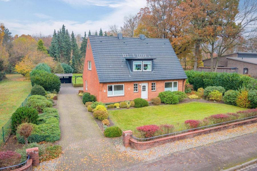 Thumbnail-Provisionsfrei* Großzügiges familienfreundliches Zweifamilienhaus mit großem Garten in zentraler Lage in Fockbek