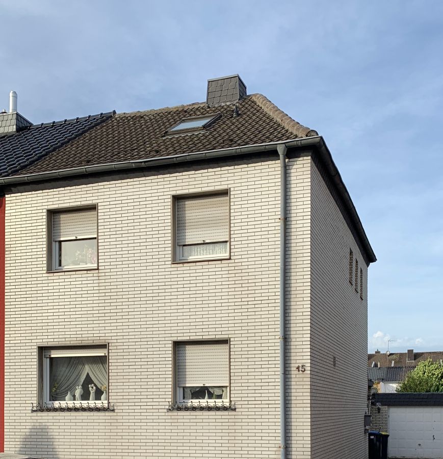 Thumbnail-Doppelhaushälfte mit viel Potential ab 01.01.2026 in 52477 zu mieten