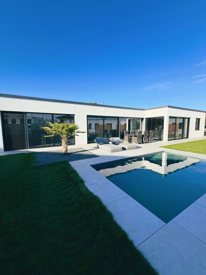 Thumbnail-Provisionsfrei* Exklusiver Architektenbungalow mit Pool