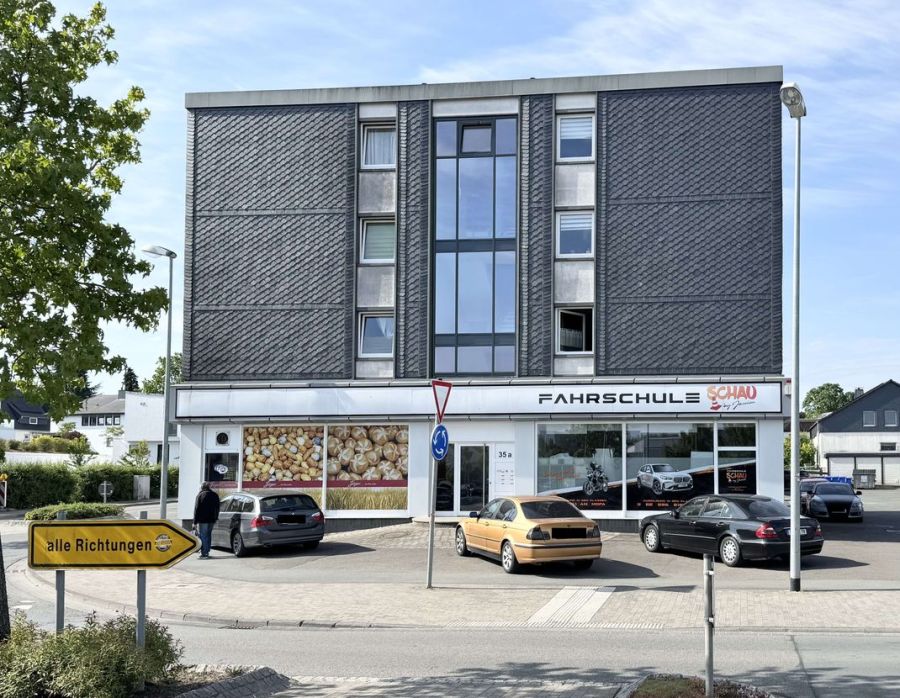 Thumbnail-Provisionsfrei* Gepflegtes Wohn- und Geschäftshaus in sehr gut frequentierter und zentraler Lage