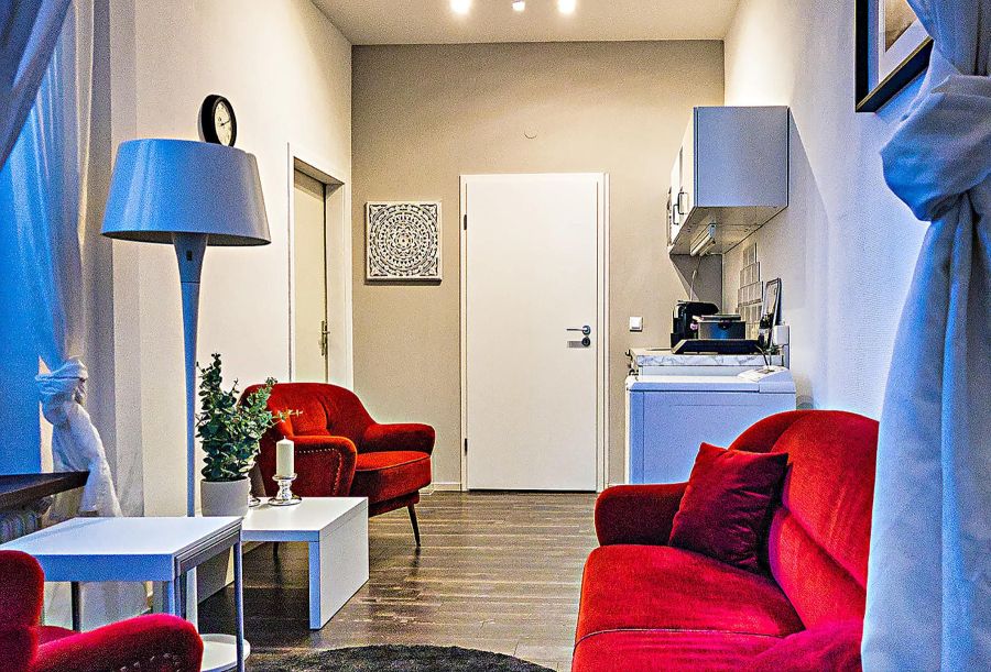 Thumbnail-1,5 Zimmer Wohnung in allem eine unbezahlbare Lage zum Wohnen in Köln