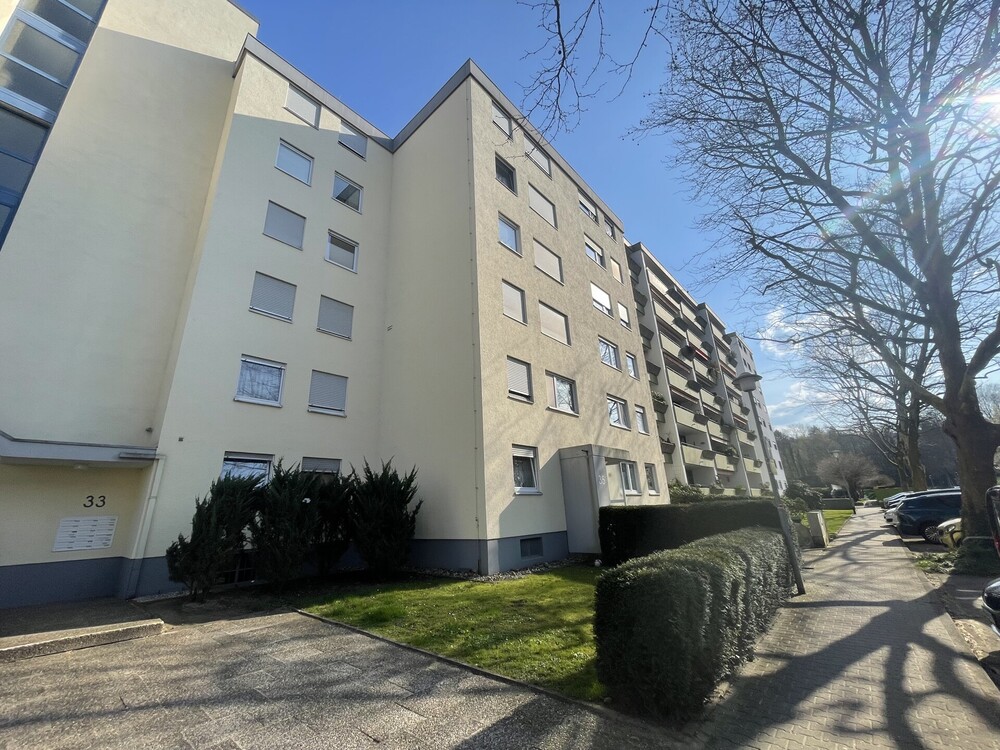 Thumbnail-Stadtnah: Schöne 2,5-Zimmer Wohnung mit Einbauküche und Balkon