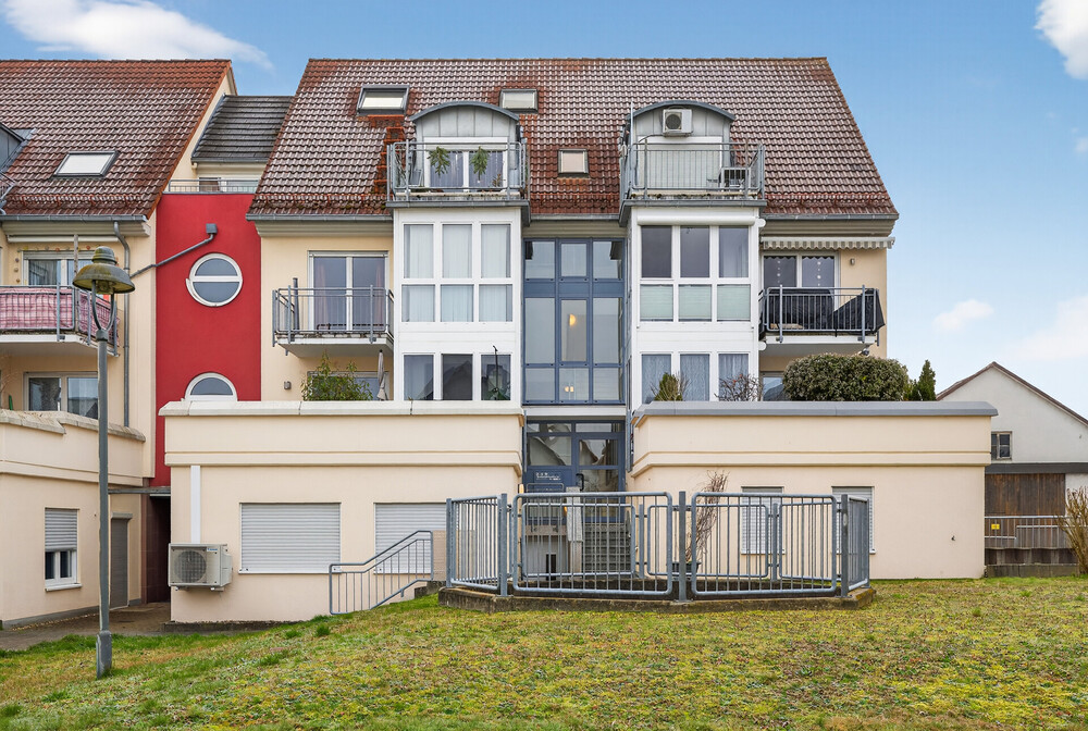 Thumbnail-Freiwerdend: Moderne Wohnung mit Balkon und TG in zentraler Lage