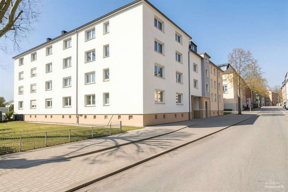 Thumbnail-Helle 3,5-Zimmer-Wohnung mit Garage, Kellerraum und Dachboden-Stauraum