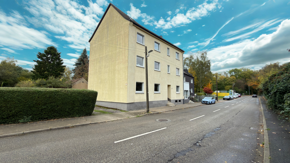 Thumbnail-Zwei vermietete Wohneinheiten mit großem Garten und ausbaufähigem DG zur WohnungMaisonette