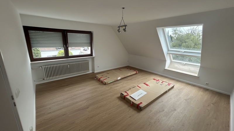 Thumbnail-2-Zi. Wohnung Dachgeschoß