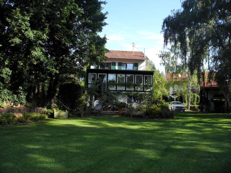 Thumbnail-ObjNr:19712 - Saniertes freistehendes Einfamilienhaus auf parkähnlichem Grundstück