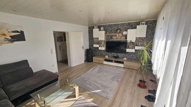 Thumbnail-ObjNr:19765 - Sehr gepflegtes 3-Fam. Haus mit Garage, Terrasse und Balkon in Gorxheimertal