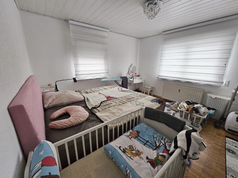 Thumbnail-ObjNr:19646 - Freistehendes Dreifamilienhaus mit großem Grundstück; Kapitalanlage oder Mehrgenerationenhaus