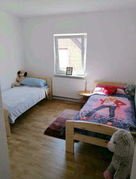 Thumbnail-ObjNr:18577 - In 2019 komplett saniertes 2-Familienhaus in Wahlheim