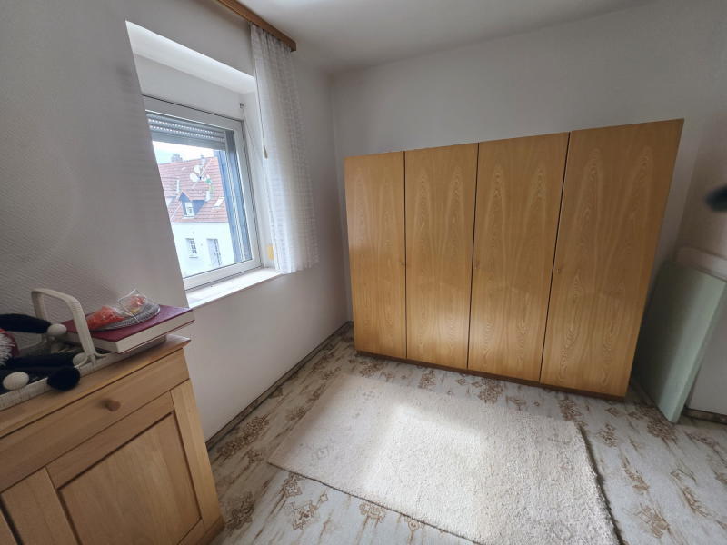 Thumbnail-ObjNr:19753 - Liebenswürdige Doppelhaushälfte mit Garten im Dornröschenschlaf