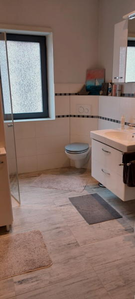 Thumbnail-ObjNr:18938 - Hochwertig saniertes Zweifamilienhaus mit Ladenanteil