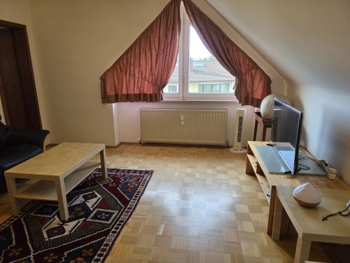 Thumbnail-Originelle 2-Zimmer-Dachgeschoss-Eigentumwohnung in 97297 Waldbüttelbrunn bei Würzburg (ID10662)