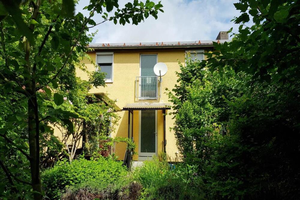 Thumbnail-Gepflegtes Reihenmittelhaus mit eingewachsenem Garten am Frankfurter Berg - Erbbaurecht