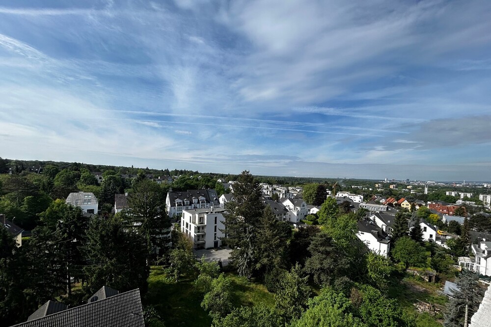 Thumbnail-F-Sachsenhausen: Spektakulärer Weitblick! Schönes 1-Zimmer-Appartment in sehr guter Lage!