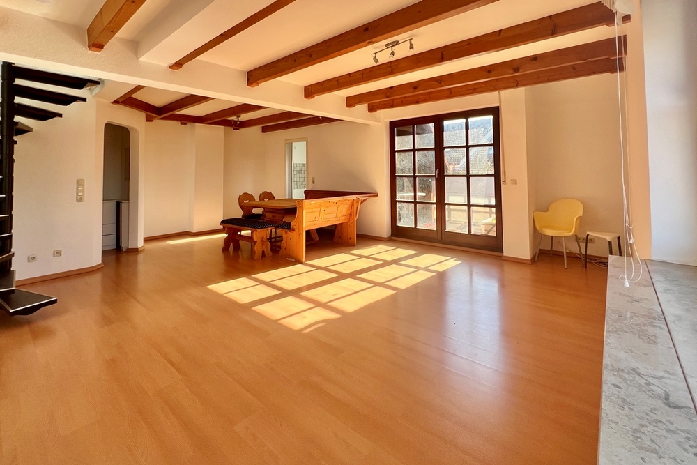 Thumbnail-Familiengerechte 4-Zimmer-Maisonette-Wohnung im Herzen von Alt-Ginnheim!