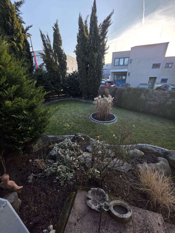 Thumbnail-Haus zum Kaufen in Neckartailfingen 1.050.000,00 € 260 m²