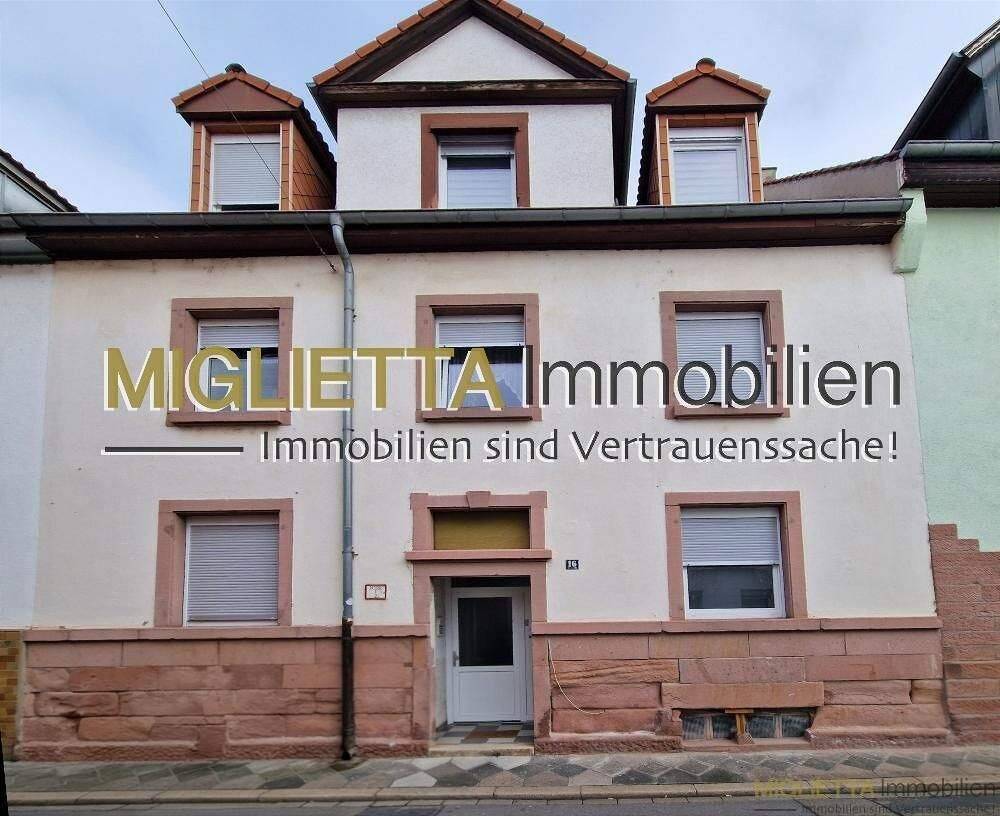 Thumbnail-Renditestarkes Mehrfamilienhaus in gepflegtem Zustand in Mannheim Neckarau