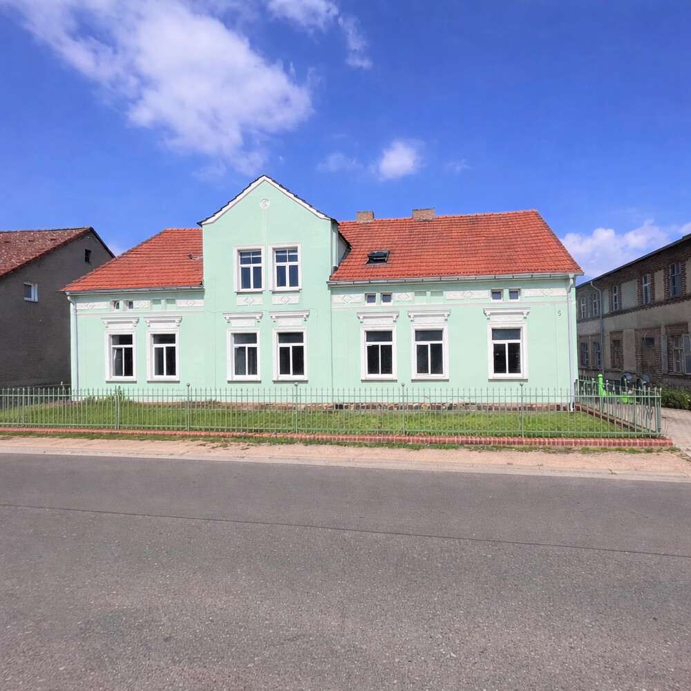 Thumbnail-Haus zum Kaufen in Bad Freienwalde (Oder) Bralitz 124.000,00 € 245 m²