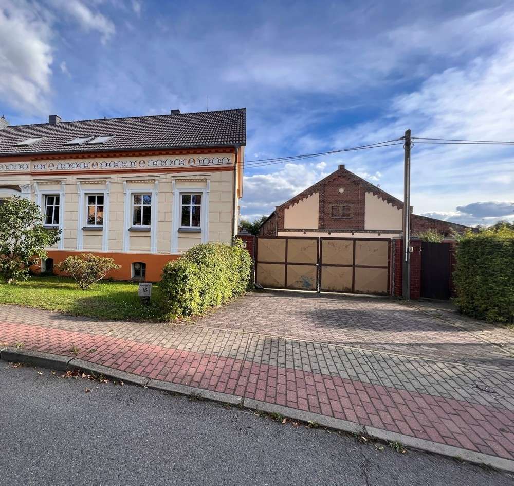 Thumbnail-Haus zum Kaufen in Altlandsberg 1.090.000,00 € 183 m²