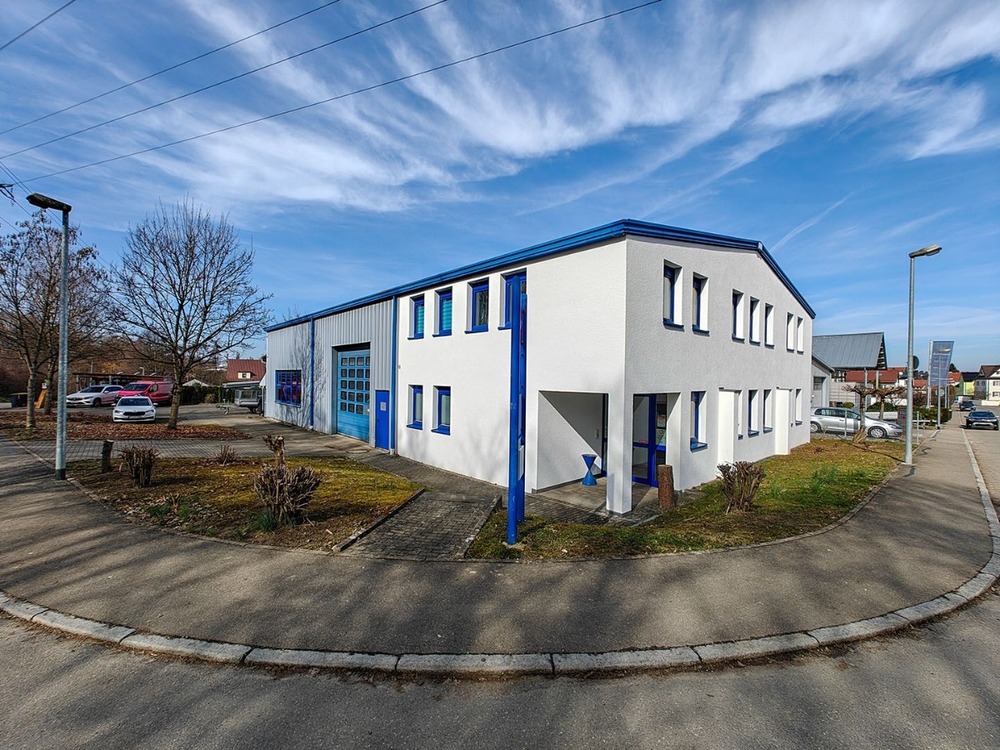 Thumbnail-Gewerbehalle mit Bürotrakt und 7 Stellplätzen in RT-Betzingen zu vermieten