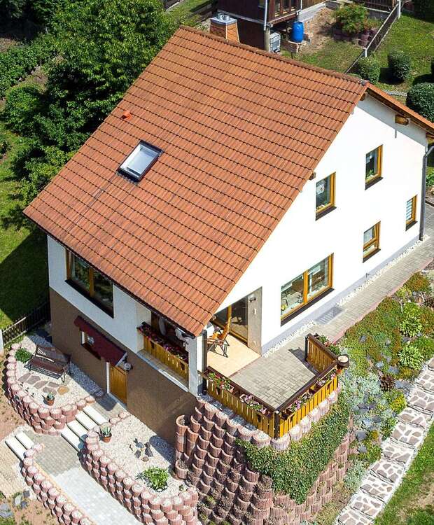 Thumbnail-Zwei Häuser auf einem Grundstück – Vielseitigkeit, Platz und Potenzial