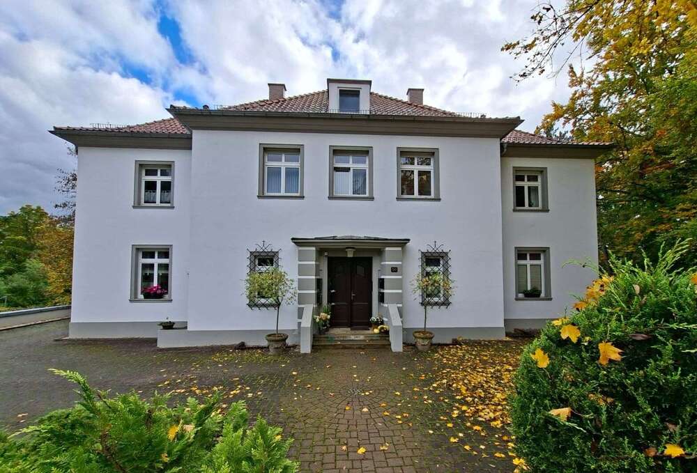 Thumbnail-Für Eigennutzer und Kapitalanleger - tolle Stadtvilla in bevorzugter Pößnecker Lage