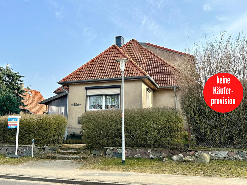 Thumbnail-HORN IMMOBILIEN ++ Doppelhaushälfte mit großem Grundstück in Burg Stargard Quastenberg