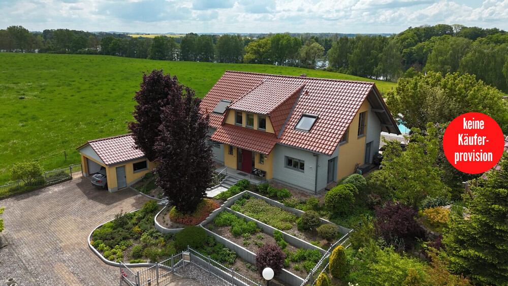Thumbnail-HORN IMMOBILIEN++ Penzlin, großes Einfamilienhaus mit Garage, Außenpool und vielen Extras