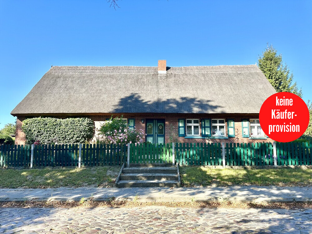 Thumbnail-HORN IMMOBILIEN ++ charmantes Reetdachhaus mit Nebengebäude und schönem Grundstück