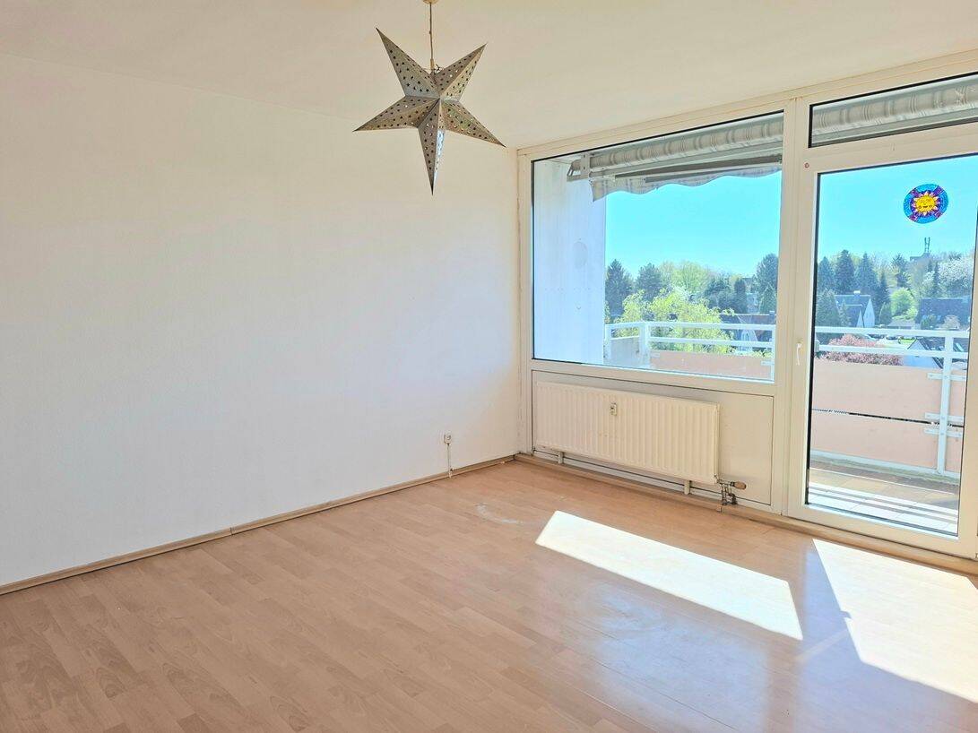 Thumbnail-Mit Blick über Recklinghausen! Helle Mietwohnung mit Südbalkon und Einbauküche in Recklinghausen-Ost