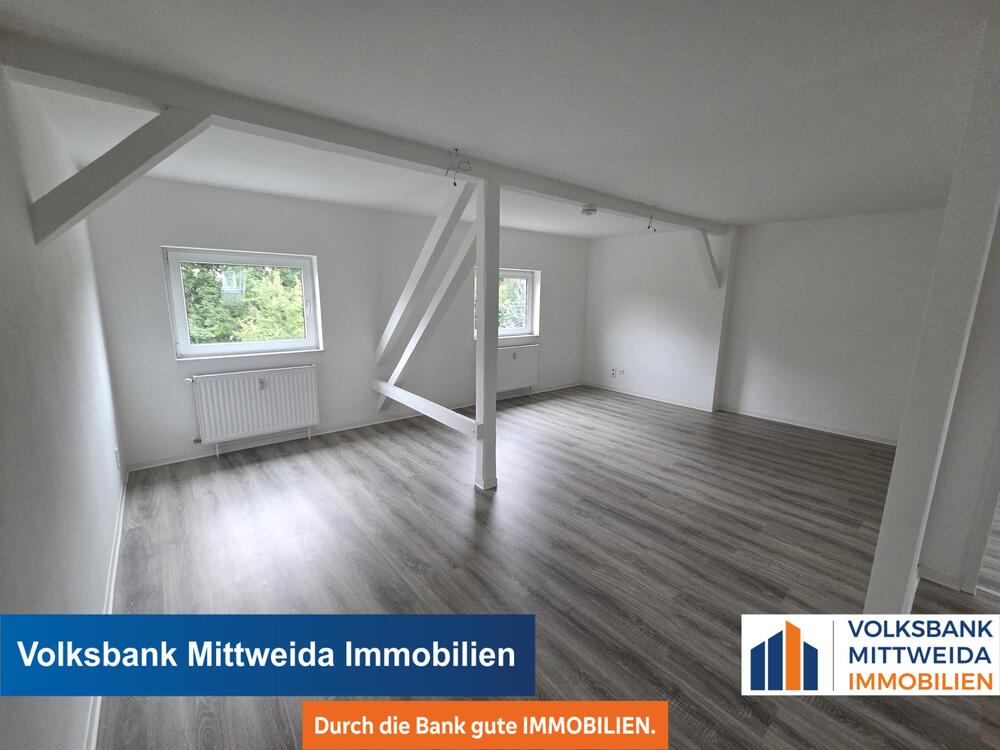 Thumbnail-Helle 3-Zimmer-Dachgeschosswohnung mit Sichtbalken in Chemnitz-Hilbersdorf!