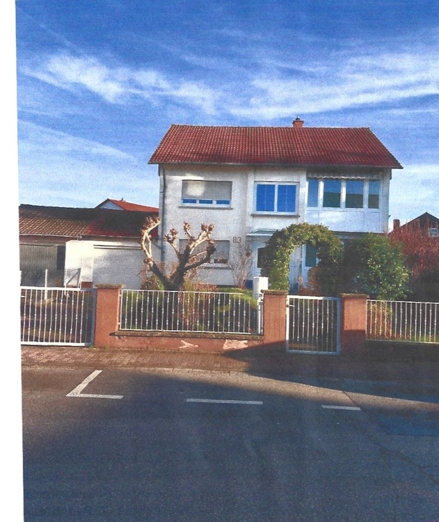 Thumbnail-Familiendomizil - Zweifamilienhaus mit Apartment im Dachgeschoss