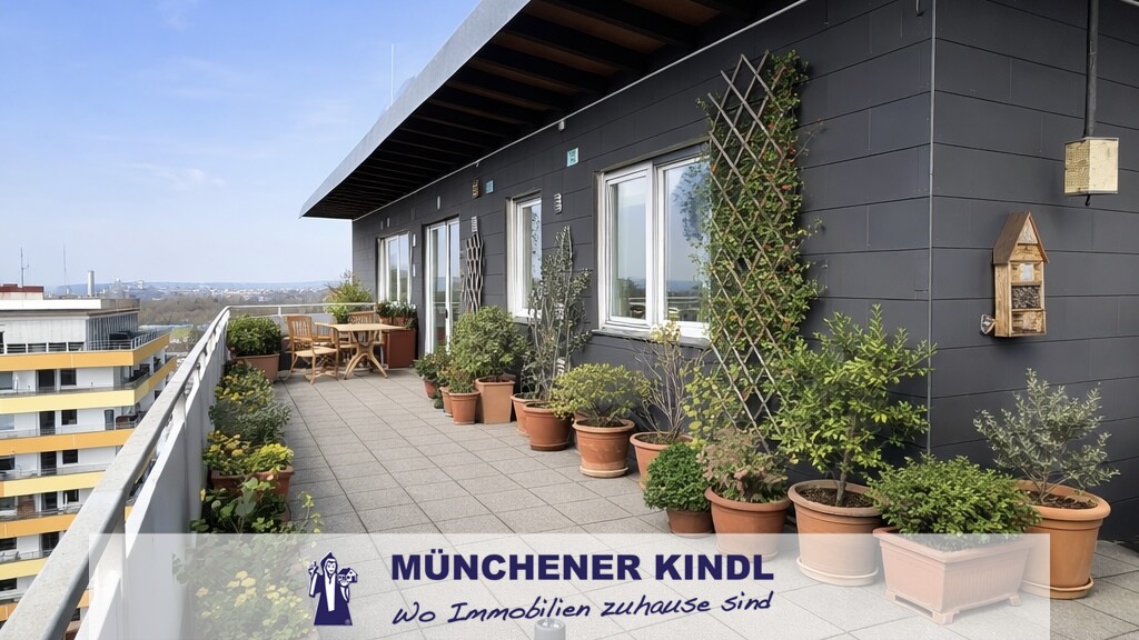Thumbnail-*** Penthouse mit 70 m² Dachterrasse & Alpenblick – vermietet & mit Potenzial ***