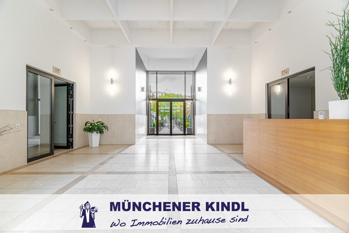Eingang mit Concierge