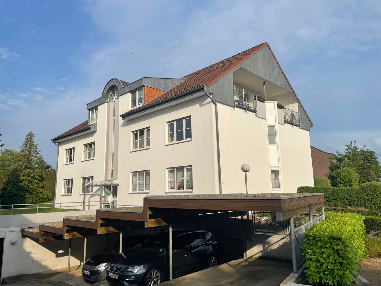 Thumbnail-Oberforstbach - Gemütliche Dachgeschosswohnung mit Balkon und Carport Stellplatz