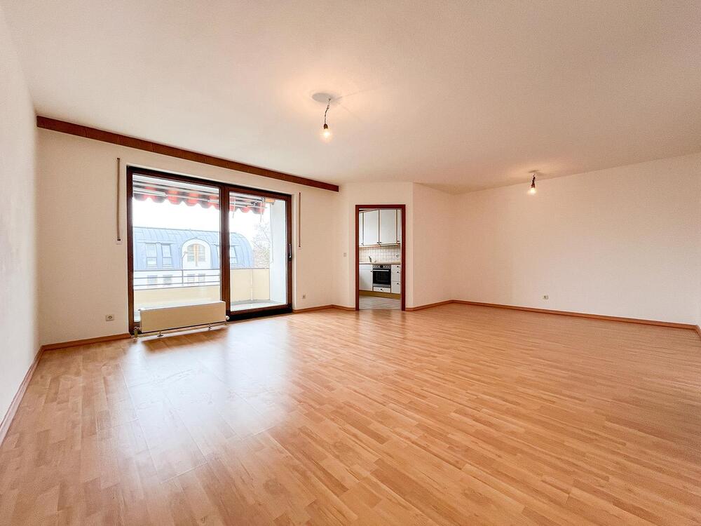 Thumbnail-Freistehende Wohnung mit großem Balkon!