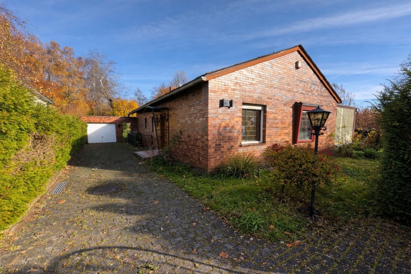 Thumbnail-Heller Bungalow mit Wintergarten auf weitläufigem Grundstück