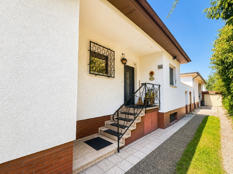 Thumbnail-Bungalow nahe U7 mit Wintergarten und Vollkeller