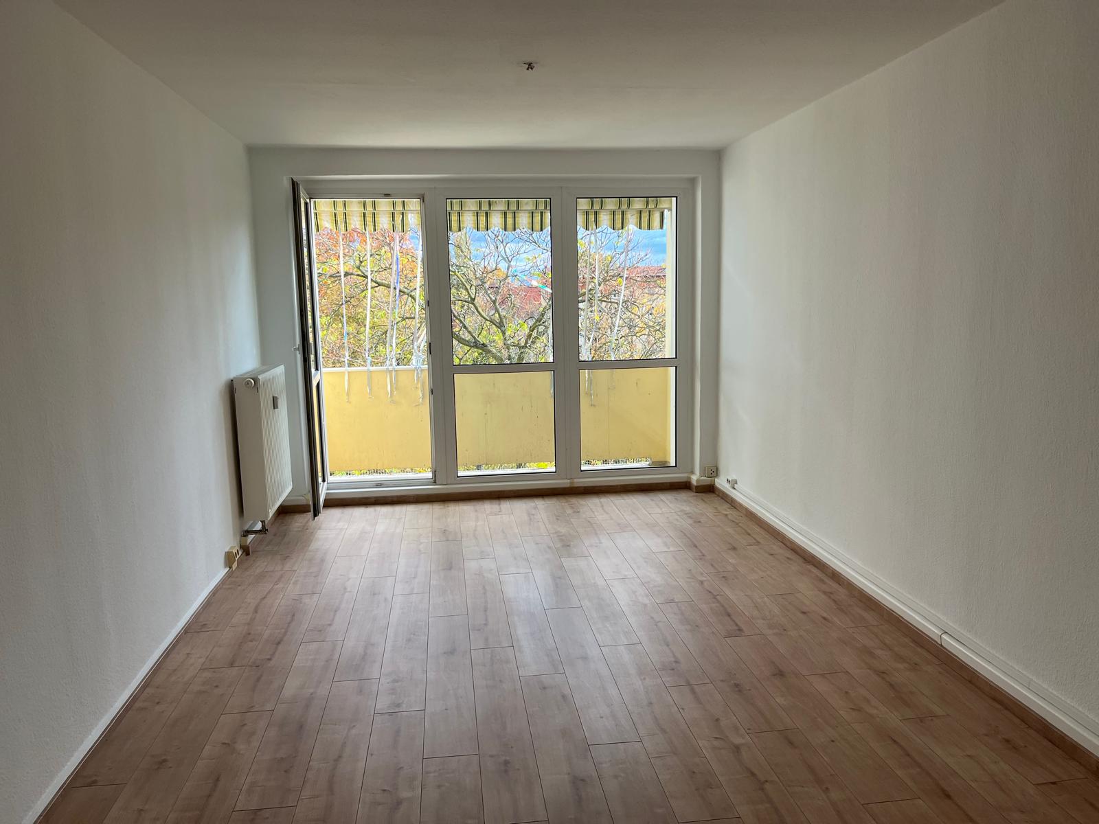 Thumbnail-2-Zimmer-Wohnung mit Balkon im 4. OG